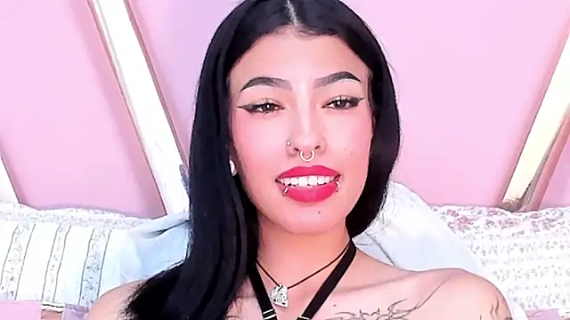 Eva Benely online show from 30, 1, 2025