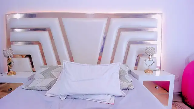 NinnaVous online show from 13, 3, 2025