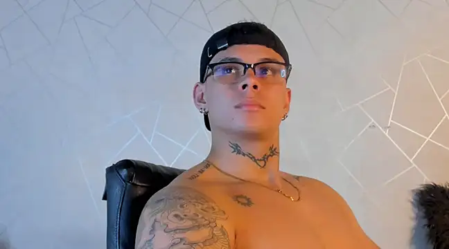 NoahhBrown online show from 28, 12, 2024