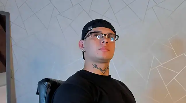 NoahhBrown online show from 30, 12, 2024