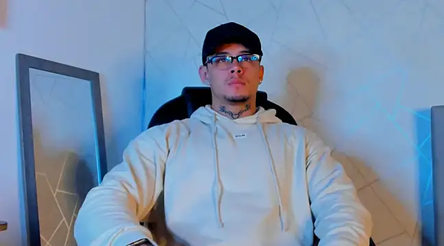 NoahhBrown online show from 20, 2, 2025