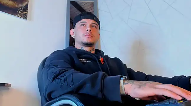 NoahhBrown online show from 10, 3, 2025