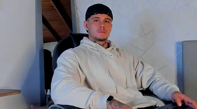 NoahhBrown online show from 23, 3, 2025