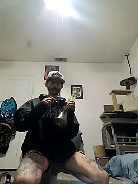 LongDickZee562 online show from 22, 11, 2025