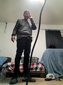 LongDickZee562 online show from 19, 12, 2025