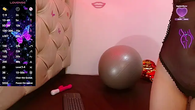 Snapshot of cleopatraa chatting on 12, 9, 2025 cleopatraa online show from 12, 9, 2025