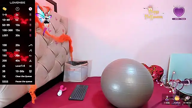 Snapshot of cleopatraa chatting on 22, 10, 2025 cleopatraa online show from 22, 10, 2025