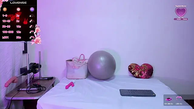 Snapshot of cleopatraa chatting on 6, 11, 2025 cleopatraa online show from 6, 11, 2025