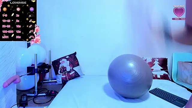 Snapshot of cleopatraa chatting on 3, 12, 2025 cleopatraa online show from 3, 12, 2025