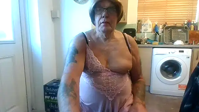 samanthasissieuk online show from 2, 11, 2025