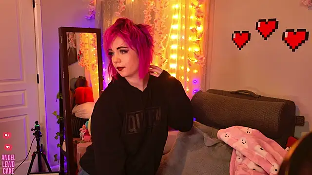 Angel-Lewd-Cake online show from 1, 11, 2025