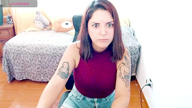 Snapshot of raquellov1 chatting on 4, 3, 2025 raquellov1 online show from 4, 3, 2025