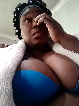 MATUREBUSSTY online show from 28, 9, 2025