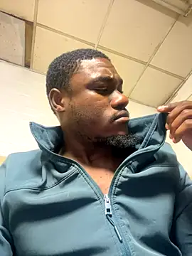 Snapshot of Pinepool21 chatting on 6, 11, 2025 Pinepool21 online show from 6, 11, 2025