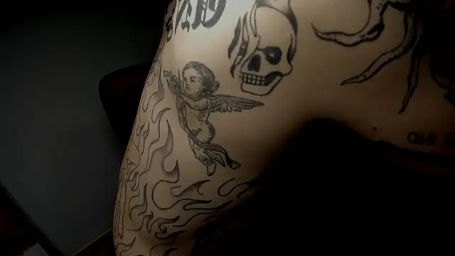 Snapshot of layneinchains chatting on 3, 10, 2025 layneinchains online show from 3, 10, 2025