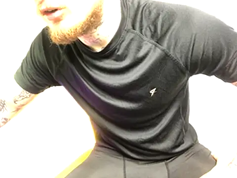 Snapshot of layneinchains chatting on 5, 11, 2025 layneinchains online show from 5, 11, 2025