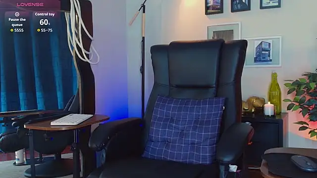 Snapshot of HenryBenso chatting on 7, 4, 2026 HenryBenso online show from 7, 4, 2026