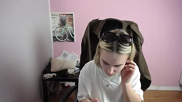 viktoria lovely online show from 11, 3, 2026