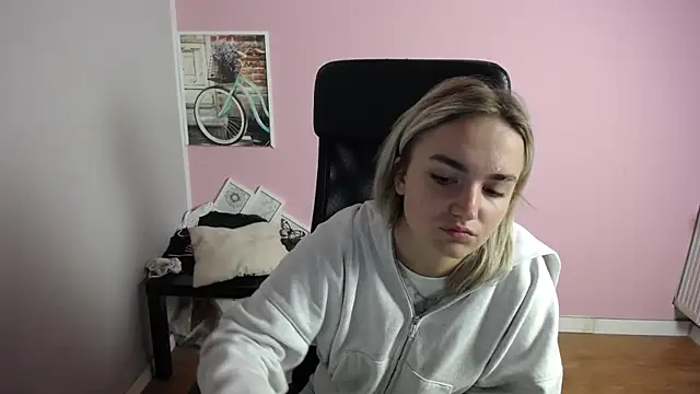 viktoria lovely online show from 23, 7, 2026