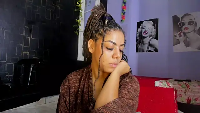 Snapshot of Alika01 chatting on 2, 2, 2025 Alika01 online show from 2, 2, 2025