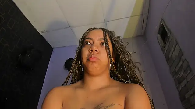 Snapshot of Alika01 chatting on 2, 3, 2025 Alika01 online show from 2, 3, 2025