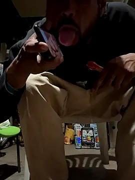 Snapshot of MrDickUdown24_7 chatting on 5, 11, 2025 MrDickUdown24 7 online show from 5, 11, 2025