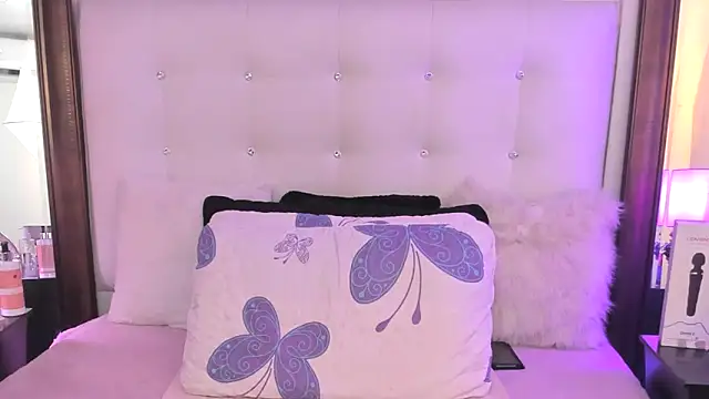 BellaaStarlix online show from 10, 10, 2025