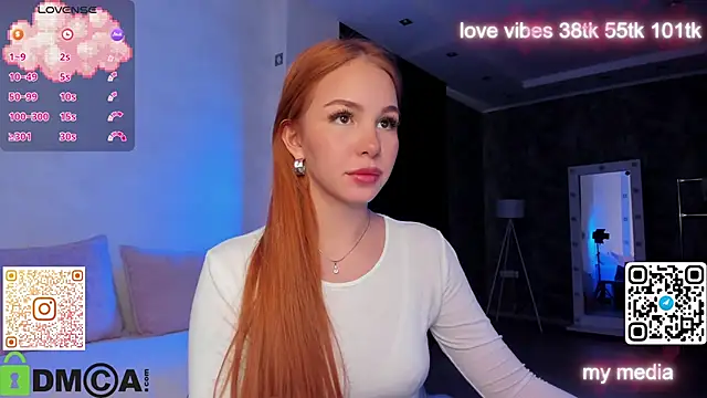 Snapshot of Tracy-Taylor chatting on 11, 10, 2025 Tracy-Taylor online show from 11, 10, 2025