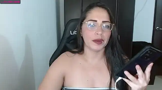 Snapshot of natashasmithe chatting on 10, 12, 2024 natashasmithe online show from 10, 12, 2024
