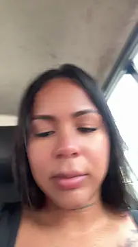 IsabelaVanegas  online show from 6, 5, 2026