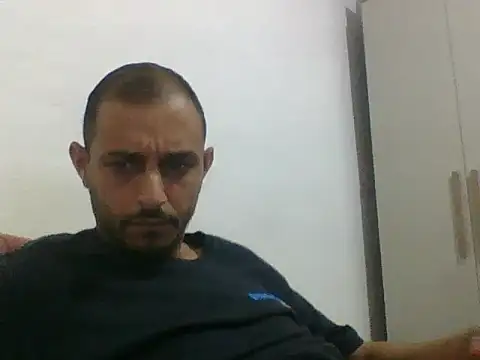 Snapshot of Pauzuudo01 chatting on 23, 10, 2025 Pauzuudo01 online show from 23, 10, 2025