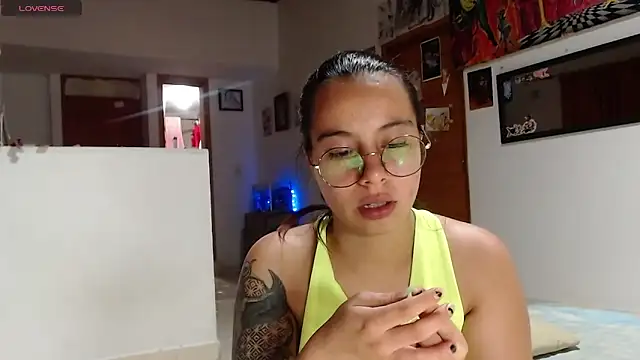 Snapshot of Tiffany_prettygirl chatting on 10, 6, 2026 Tiffany prettygirl online show from 10, 6, 2026