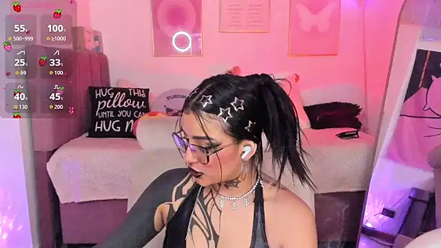 Snapshot of Hinataw33d01 chatting on 27, 11, 2025 Hinataw33d01 online show from 27, 11, 2025