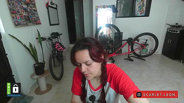 Scarletleon77 online show from 7, 10, 2025