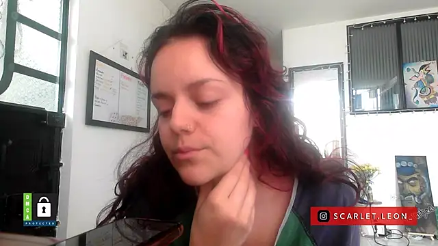 Snapshot of Scarletleon77 chatting on 6, 1, 2026 Scarletleon77 online show from 6, 1, 2026