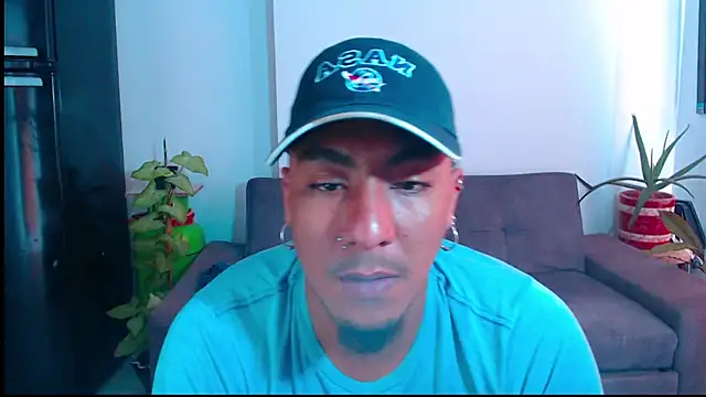 Snapshot of yosoy_enzo2020 chatting on 11, 12, 2024 yosoy enzo2020 online show from 11, 12, 2024