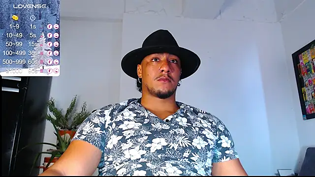 Snapshot of yosoy_enzo2020 chatting on 19, 12, 2024 yosoy enzo2020 online show from 19, 12, 2024