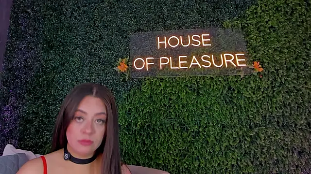 Snapshot of sarah-bonneth chatting on 12, 3, 2026 sarah-bonneth online show from 12, 3, 2026