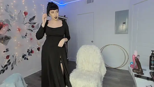 Snapshot of NatashaLuxxx chatting on 23, 12, 2024 NatashaLuxxx online show from 23, 12, 2024