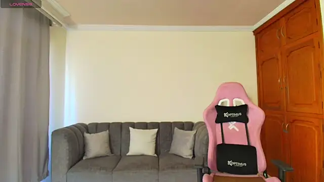 lili jade222 online show from 16, 3, 2026