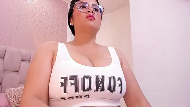 Snapshot of Emilyboobss chatting on 18, 1, 2025 Emilyboobss online show from 18, 1, 2025