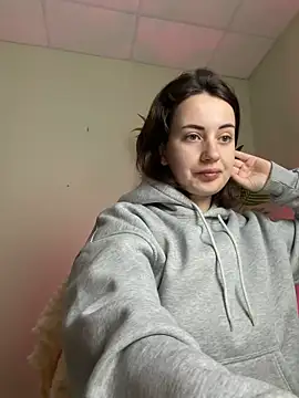 Snapshot of SweetieKendl chatting on 3, 6, 2026 SweetieKendl online show from 3, 6, 2026