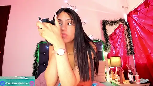 valentinabaez online show from 11, 12, 2024