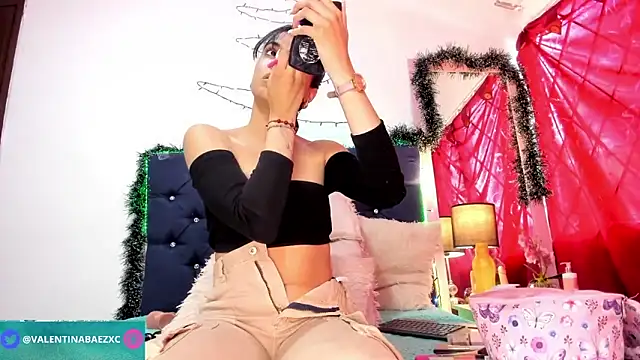 valentinabaez online show from 13, 12, 2024