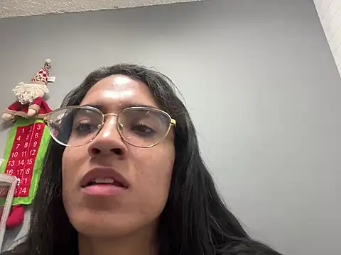 valentinabaez online show from 31, 1, 2025