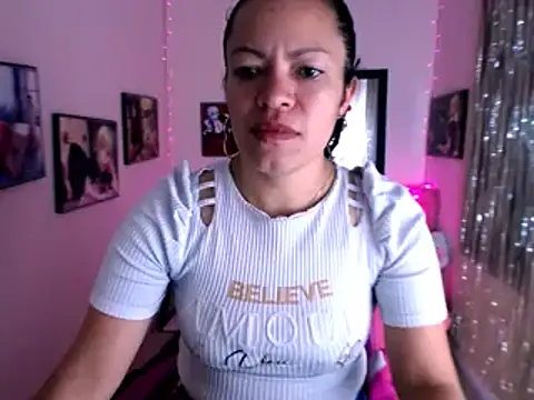 Cristal w online show from 7, 12, 2024