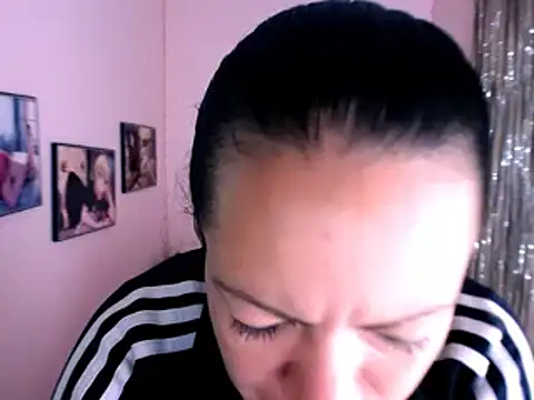 Cristal w online show from 9, 12, 2024