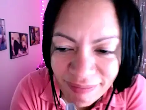 Cristal w online show from 18, 12, 2024