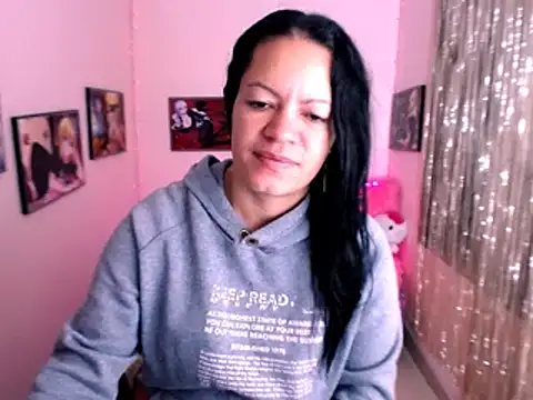Cristal w online show from 14, 1, 2025