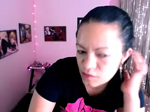 Cristal w online show from 21, 1, 2025